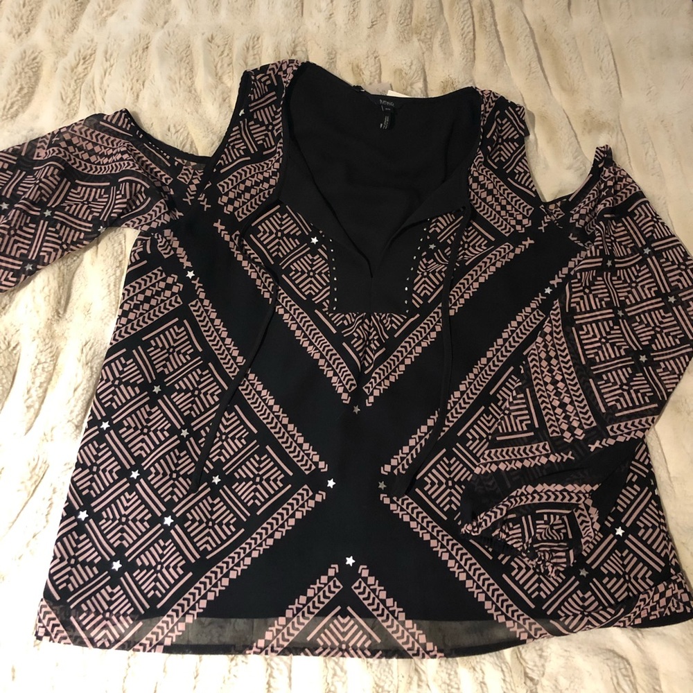 NWT Buffalo tunic top with cut-out tricep detail